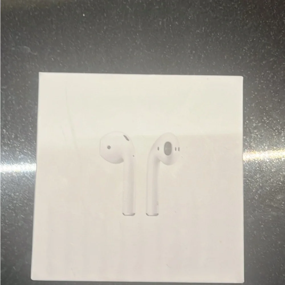 Apple White Wireless Earbuds